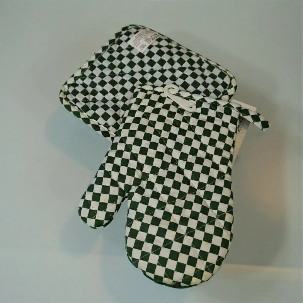 Kitchen Oven Mitt and Pot Holder Set Radish American Mills Quilted Heat Resist